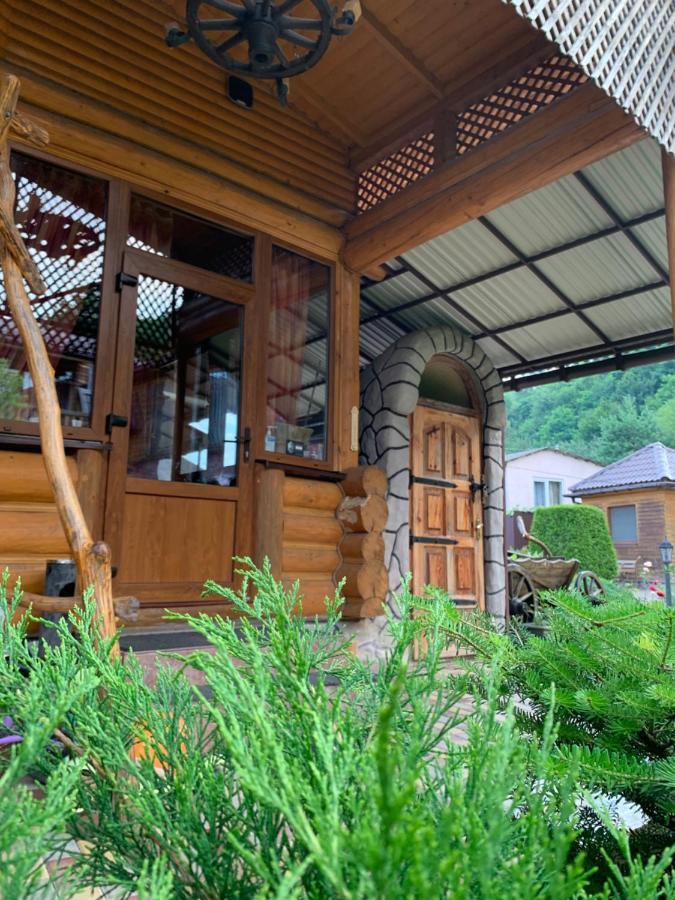 Будинок В Горах Поляна Екстериор снимка